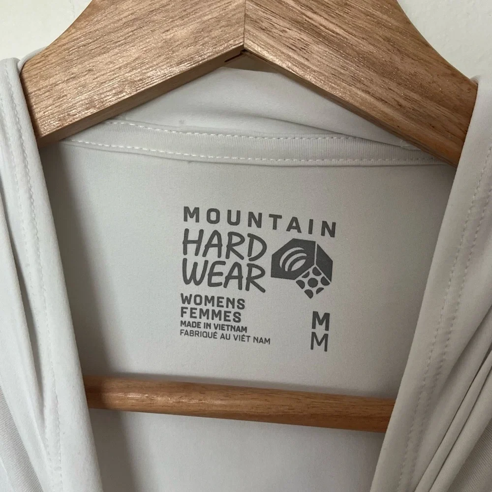 Mountain Hardwear Crater Lake long sleeve lightweight hoodie/sun shirt - Picture 2 of 11